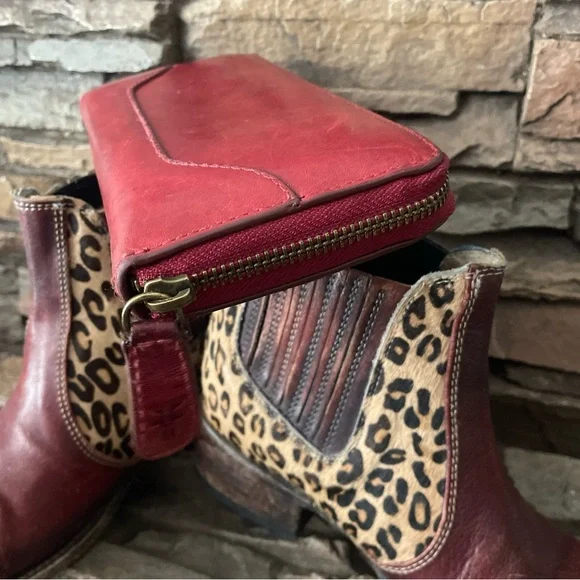 Frye Melissa Zip Around Wallet Distressed Leather -Burnt Apple- $158 - Picture 13 of 15